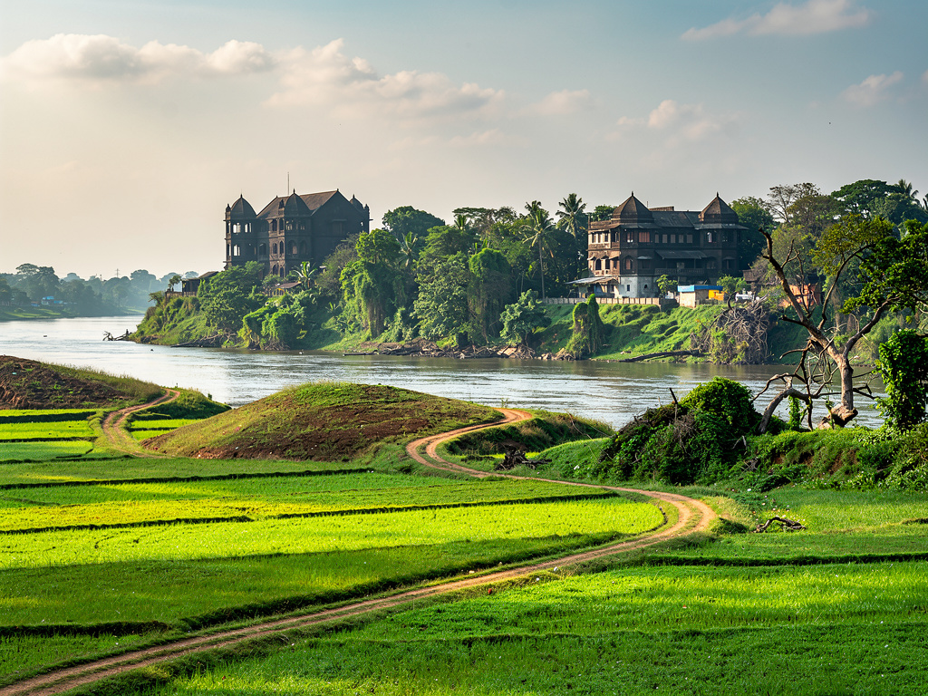 Imagine if: শান্তিপুর গ্রামটি এমনিতে খুব শান্ত। চারদিকে অবারিত সবুজ মাঠ, মাঝে মাঝে এঁকেবেঁকে চলে যাওয়া ছোট ছোট মেঠো পথ। কিন্ত